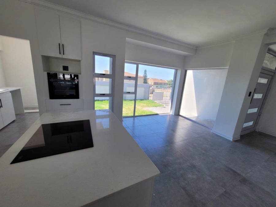 3 Bedroom Property for Sale in Aston Bay Eastern Cape